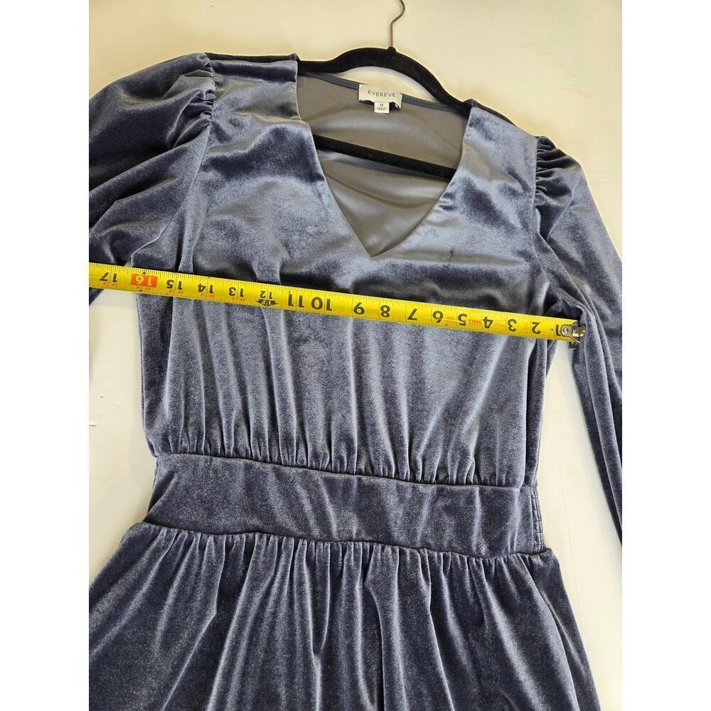 EVEREVE Blue Gray 'Fiona' Velvet Ruffle Long Sleeve Mini Dress Medium - Picture 3 of 9